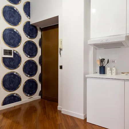 Moro7 Apartment-stylish & Bright-piazza Trilussa 公寓